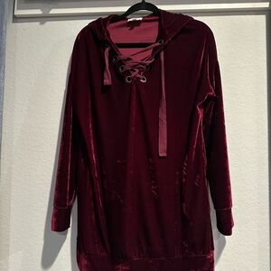 Umgee Burgundy V-Neck Velvet Hoodie